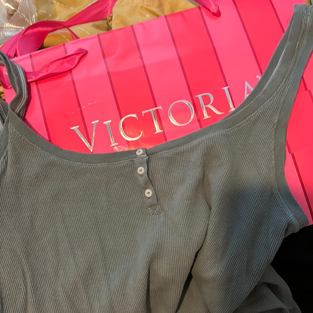 Hold FOR VICTORIA *****Victoria’s Secret Nightie Medium/Large*